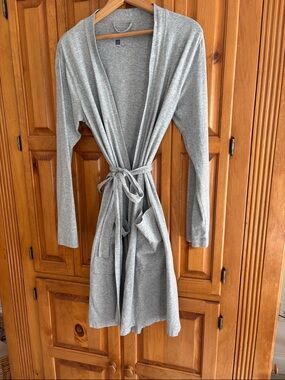 GAP Gray Long Sleeve Tie-Waist Women's Robe